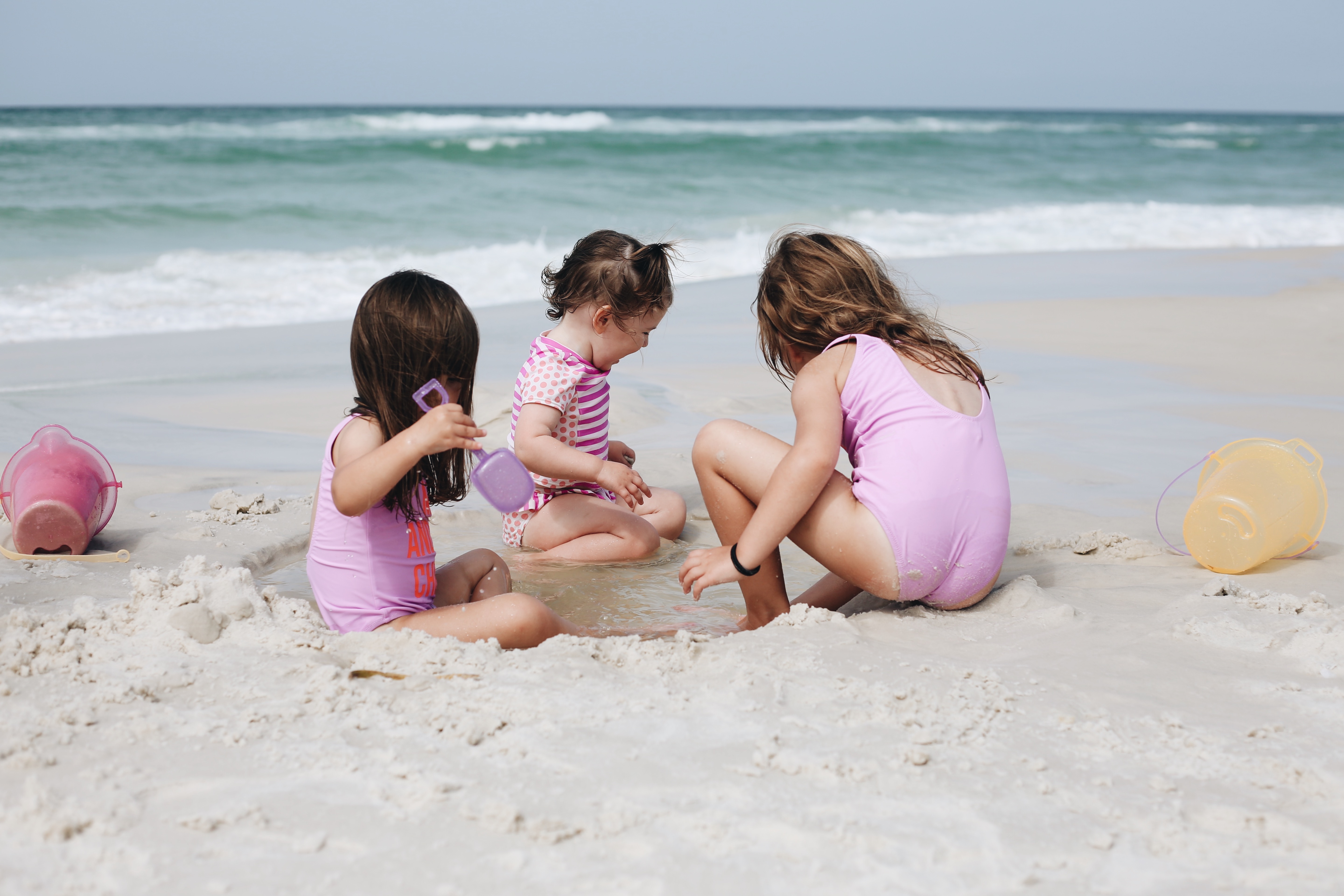 Маленькие Девочки Нудистки С Родителями На Пляже
